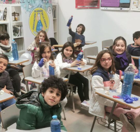LOS VIERNES TOCA CIENCIA